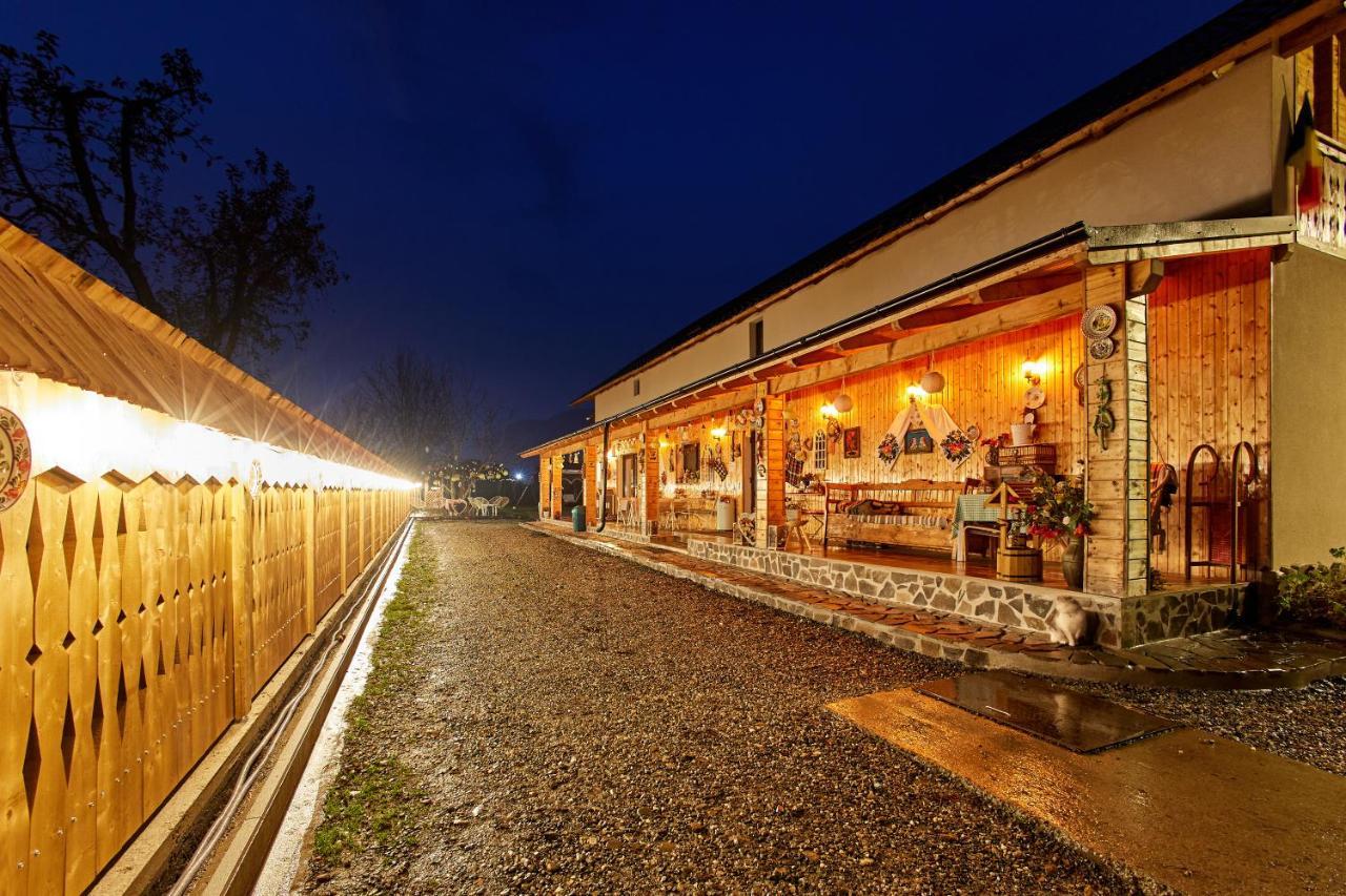Gradina Lu' Ion "A Home Away From Home" (Adults Only) Vişeu de Sus Exterior foto